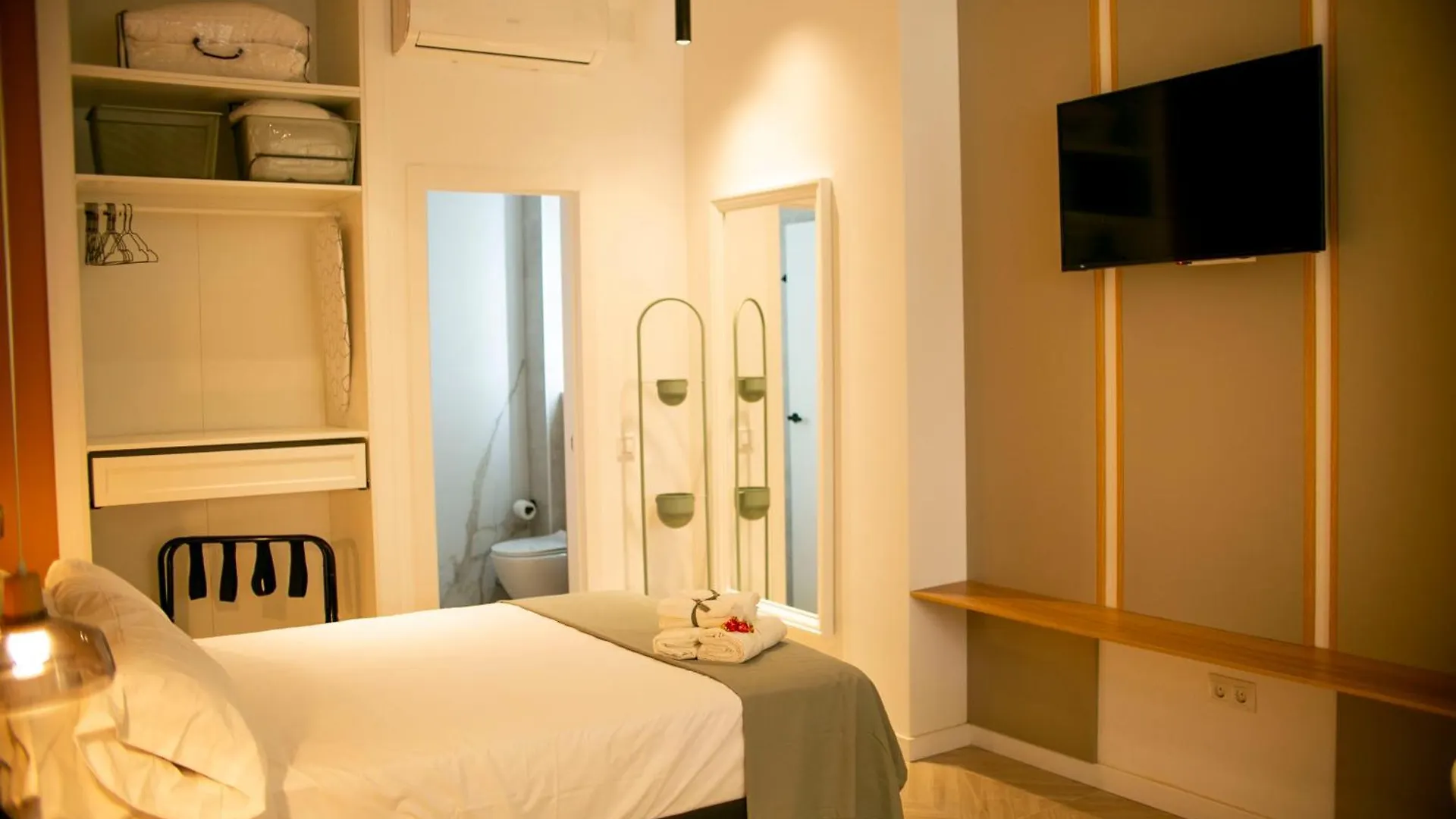 Casa Lyrata Comfort & Design Malaga 0*,
